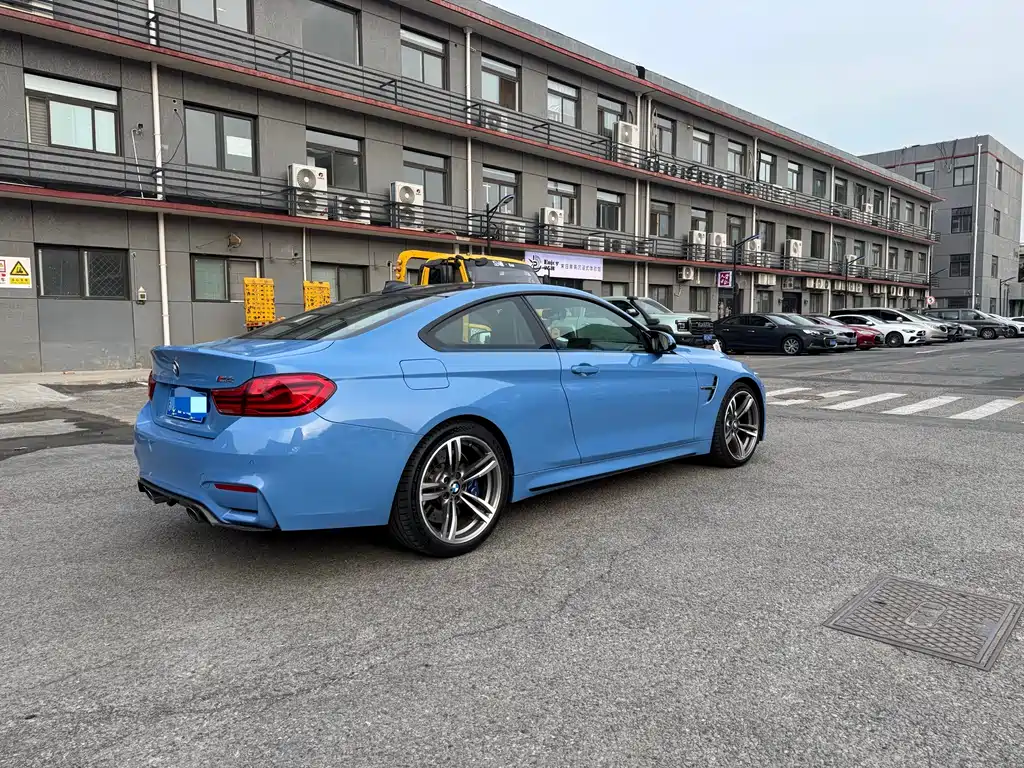 BMW M4 2018 — фото 12