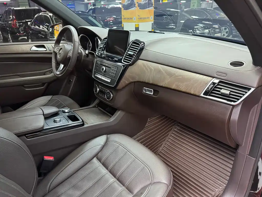 Mercedes-Benz GLE 2018 — фото 18