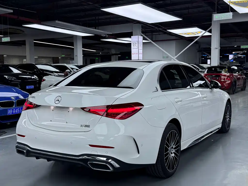 Mercedes-Benz C-Class 2023 — фото 18