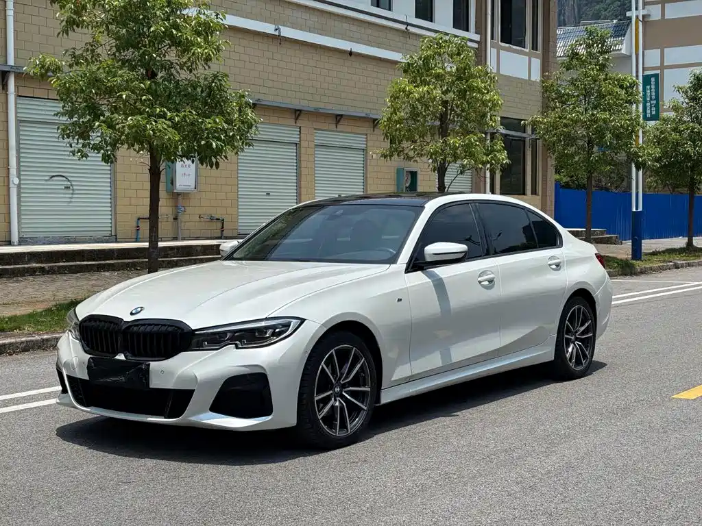 BMW 3 Series 2021