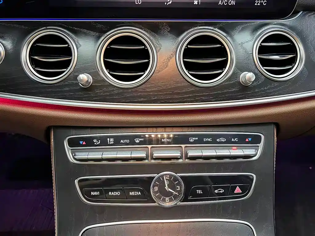 Mercedes-Benz E-Class 2019 — фото 9