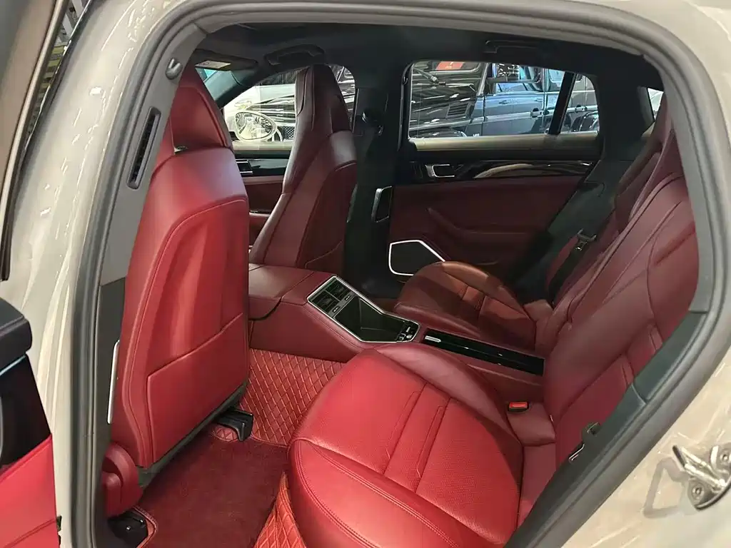 Porsche Panamera 2019 — фото 11