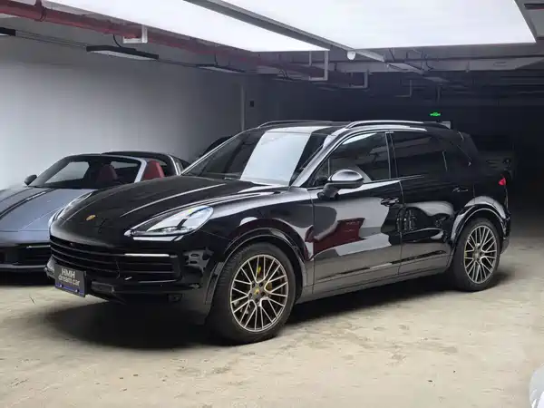 Porsche Cayenne 2022