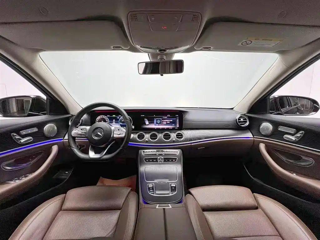 Mercedes-Benz E-Class 2019 — фото 11