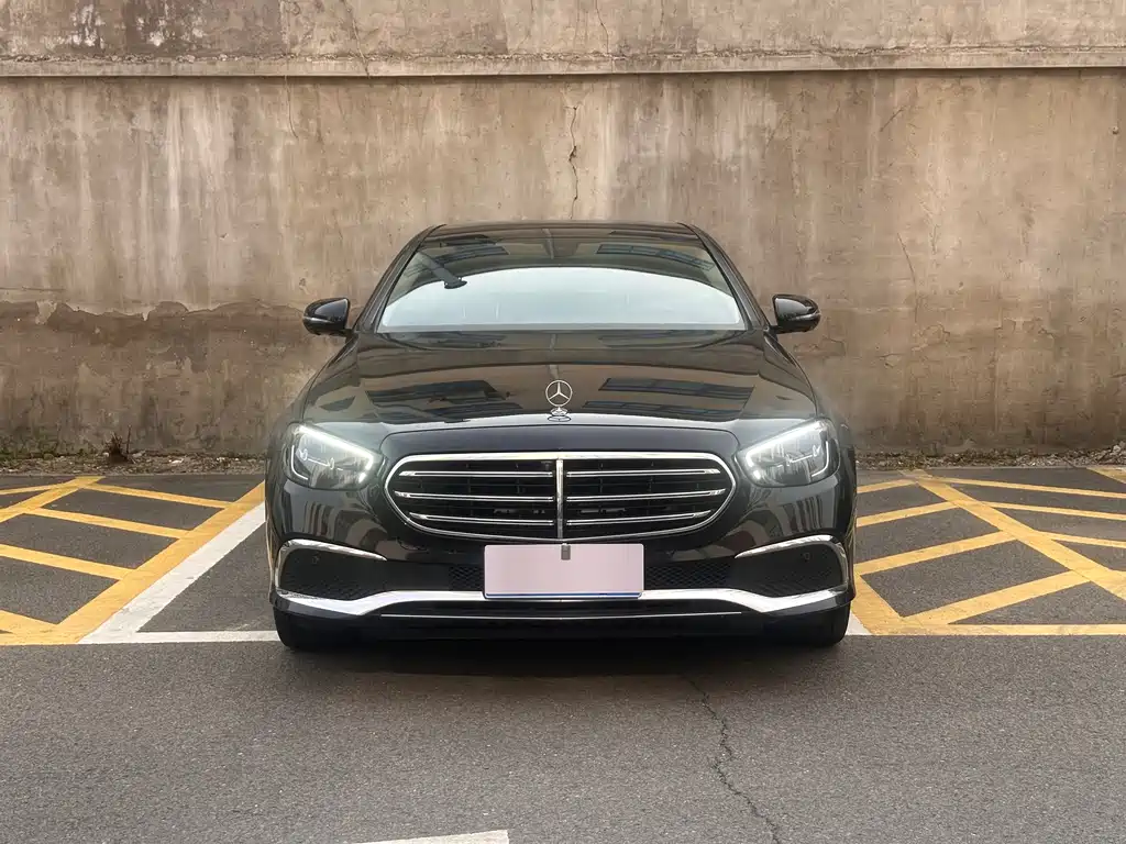 Mercedes-Benz E-Class 2023 — фото 2