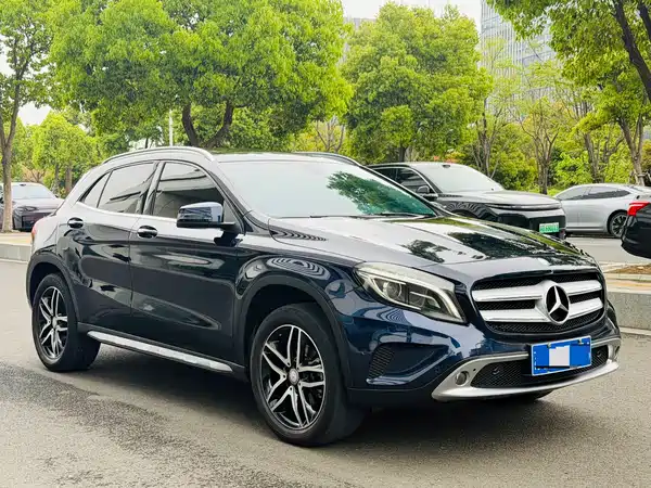 Mercedes-Benz GLA 2016