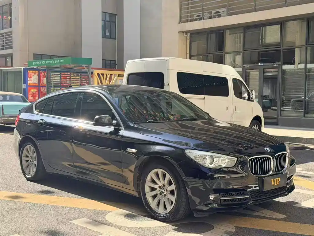 BMW 5 Series GT 2012 — фото 3