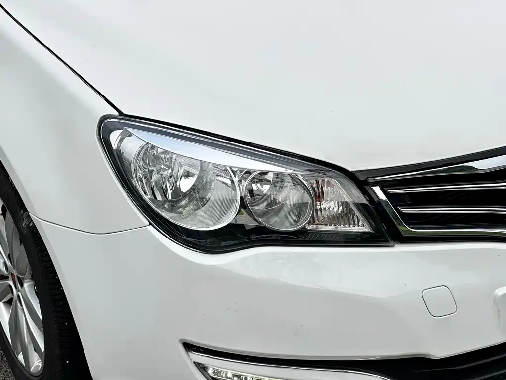 Roewe 350 2016 — фото 15