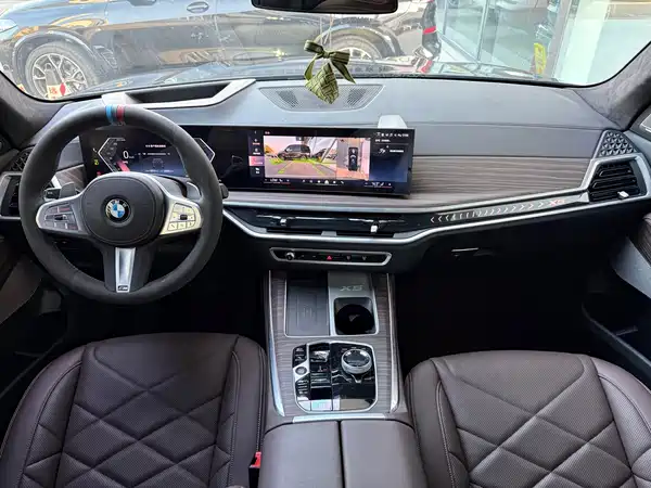 BMW X5 2025