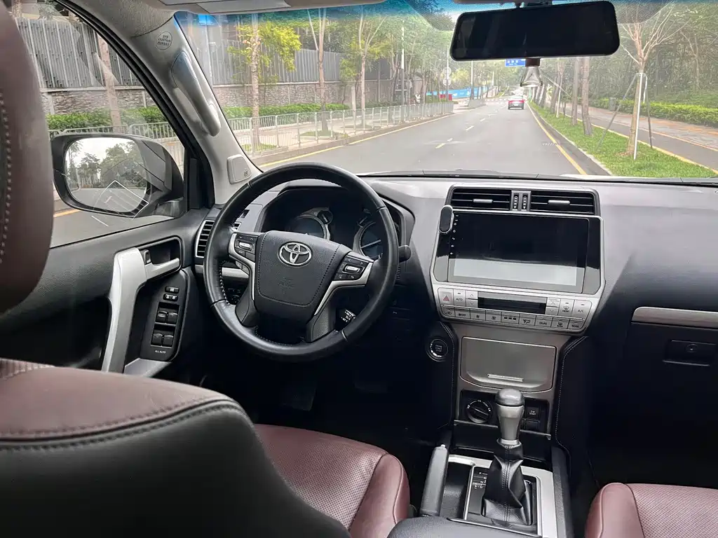 Toyota Prado 2018 — фото 14