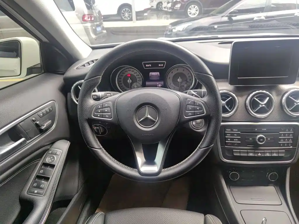 Mercedes-Benz GLA 2016 — фото 8