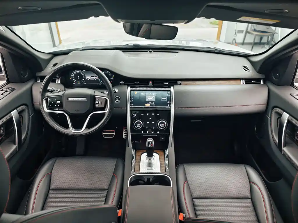 Land Rover Discovery Sport 2023 — фото 10