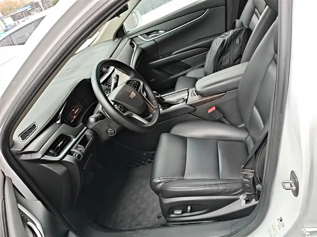 Cadillac XTS 2018 — фото 15