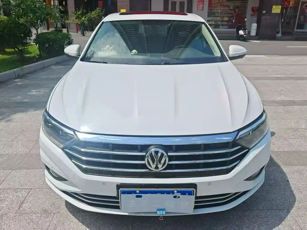 Volkswagen Sagitar 2022