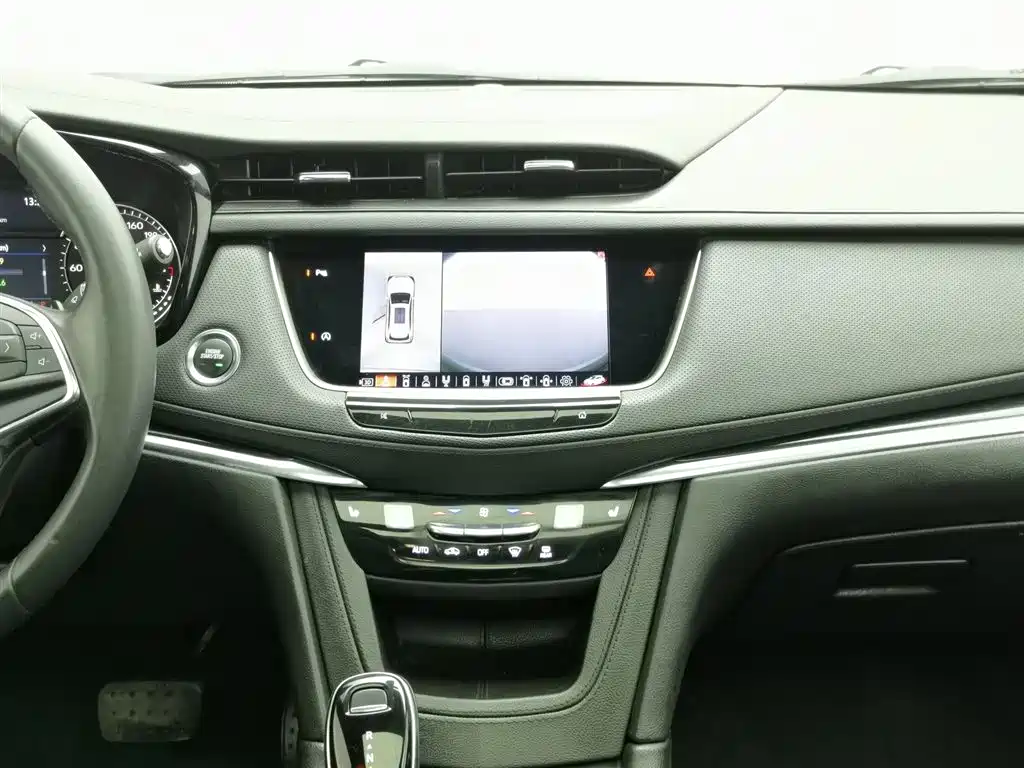 Cadillac XT5 2021 — фото 12