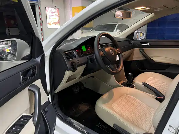 Skoda Rapid 2015