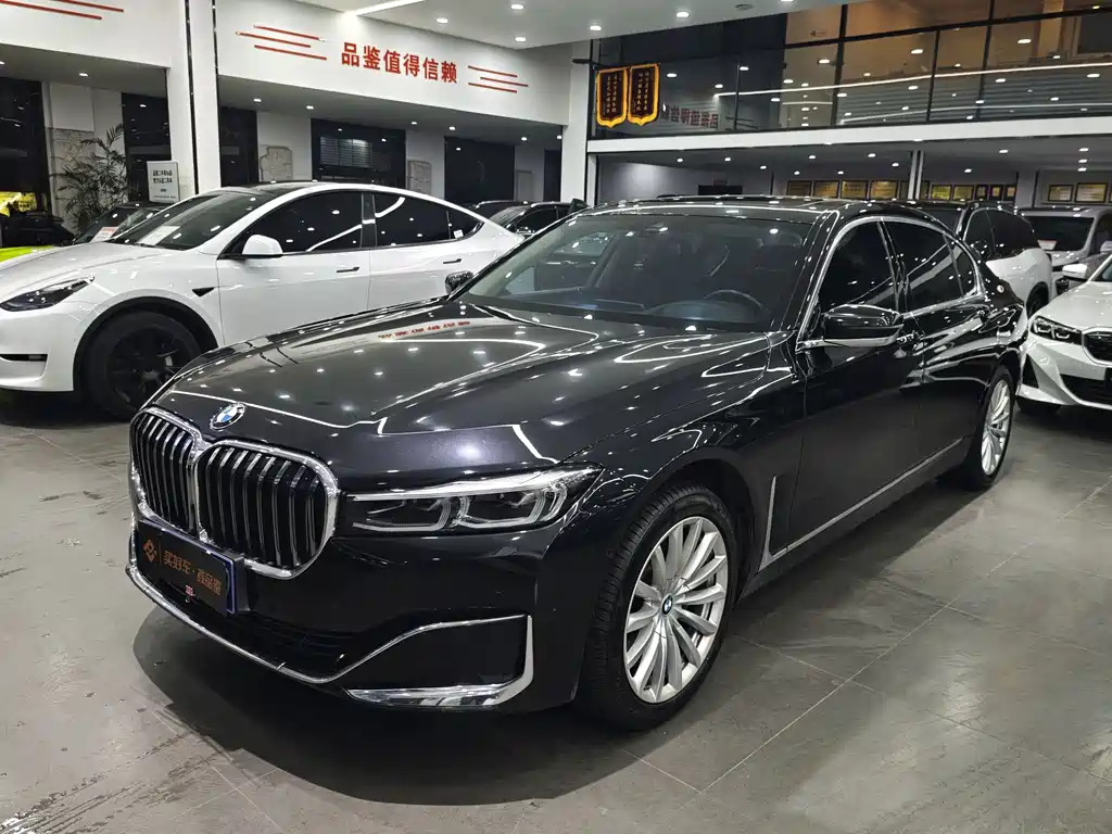 BMW 7 Series 2021 — фото 1