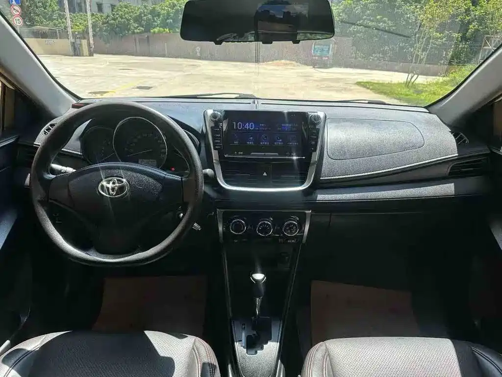 Toyota Yaris L 2017