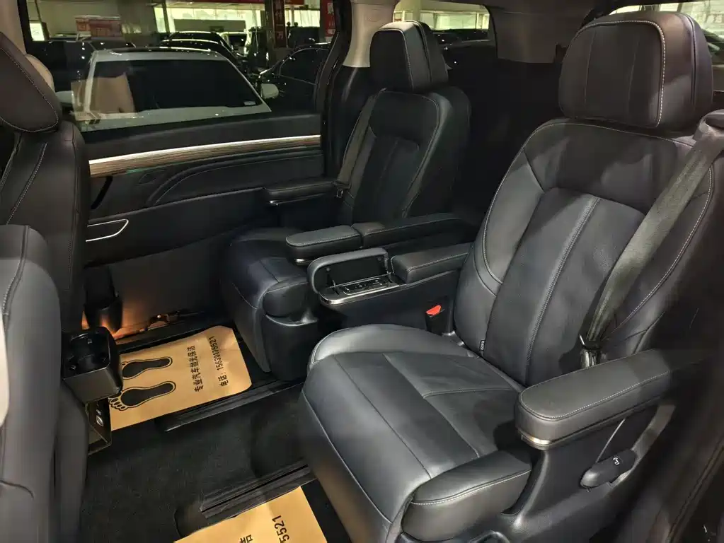 GAC Motor Trumpchi M8 2023 — фото 14