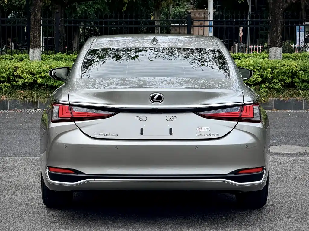 Lexus ES 2024 — фото 16