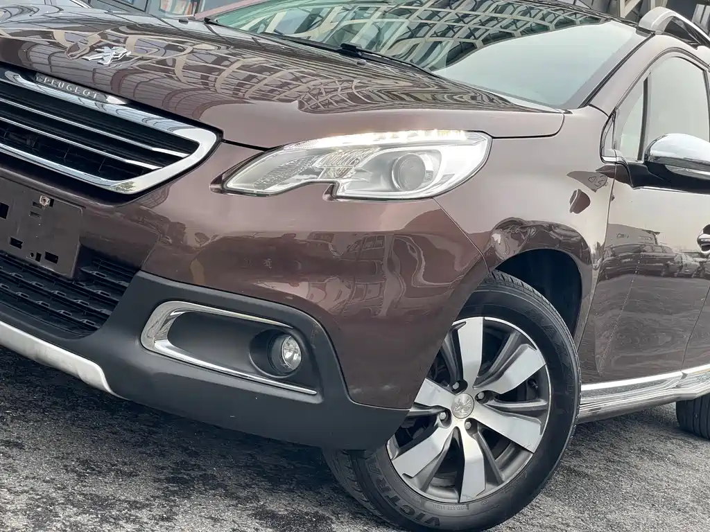 Peugeot 2008 2014 — фото 4