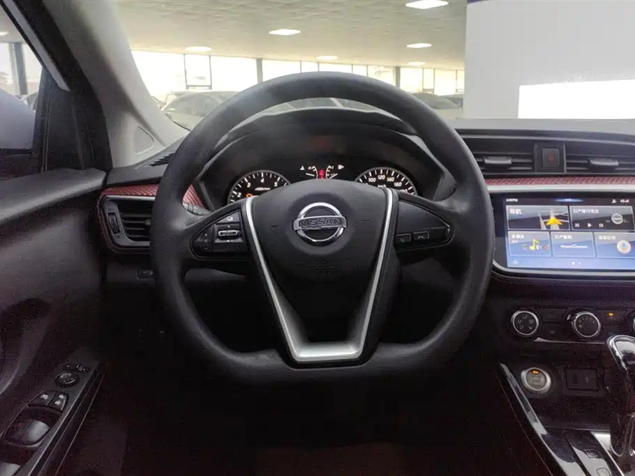 Nissan Bluebird 2019 — фото 15
