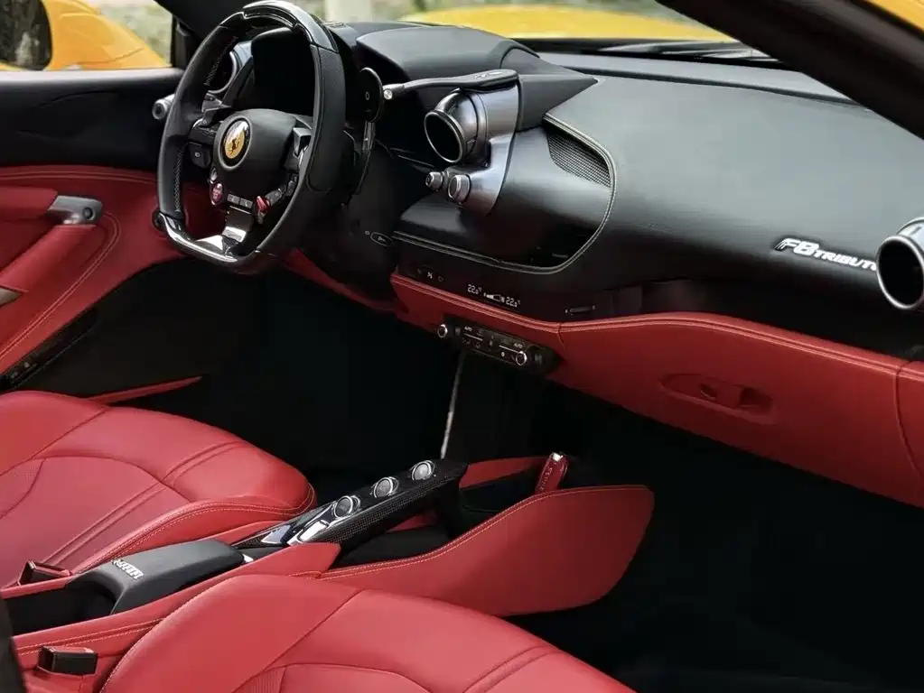 Ferrari F8 2021 — фото 3