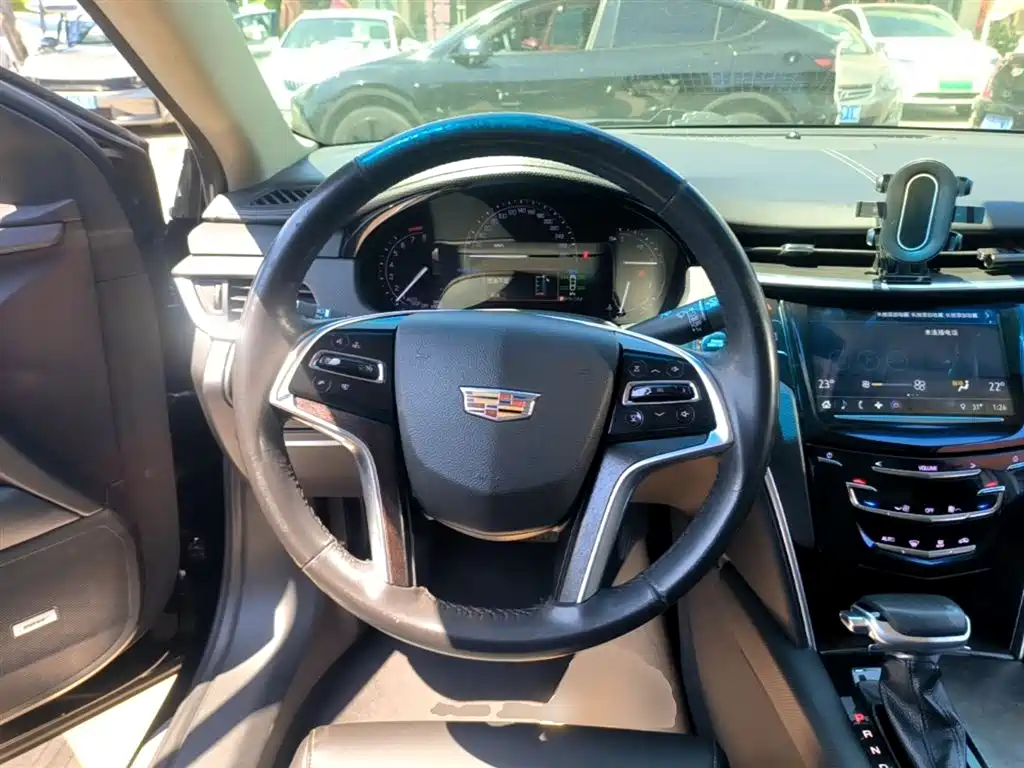 Cadillac XTS 2019 — фото 10