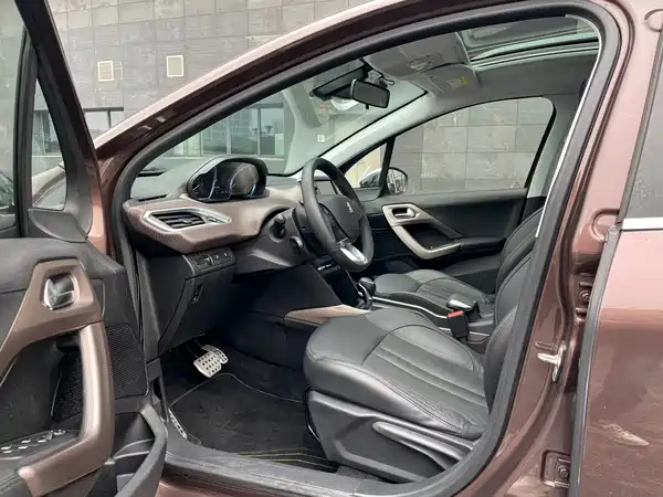 Peugeot 2008 2014
