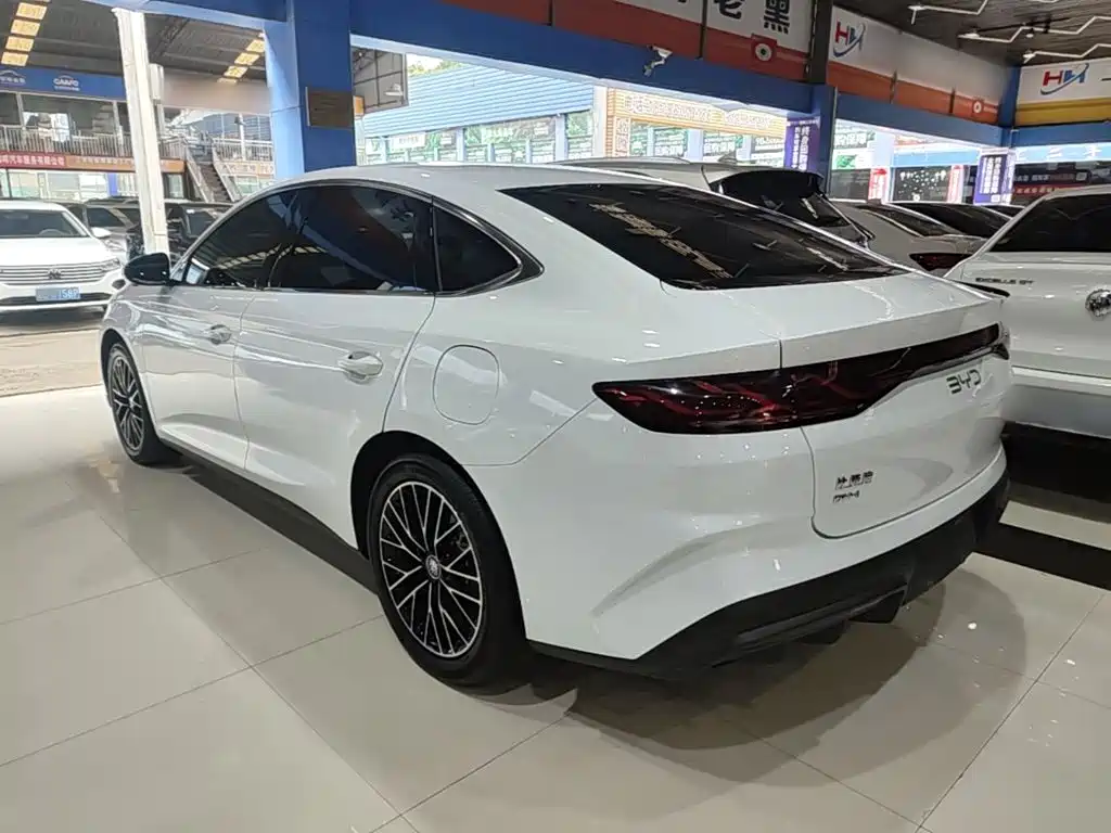 BYD Qin L 2025 — фото 5