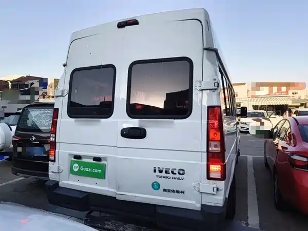 Iveco Proud 2023
