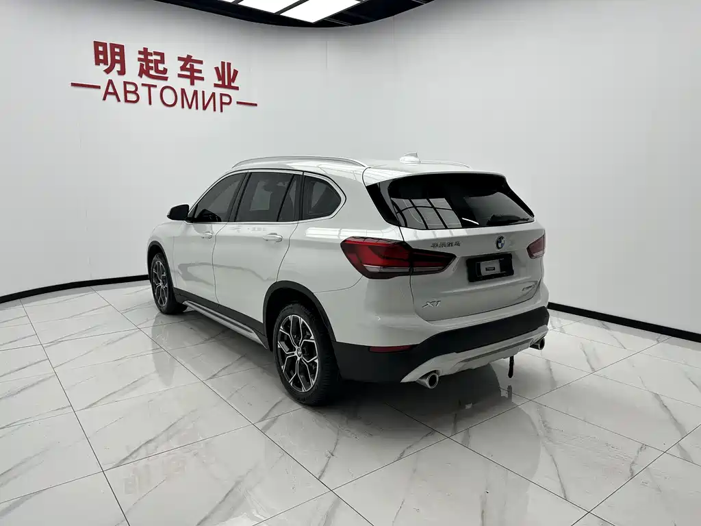 BMW X1 2022 — фото 8