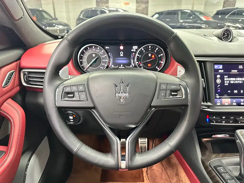 Maserati Levante 2022 — фото 19