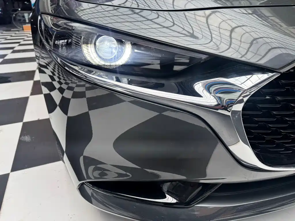Mazda 3 Axela 2023