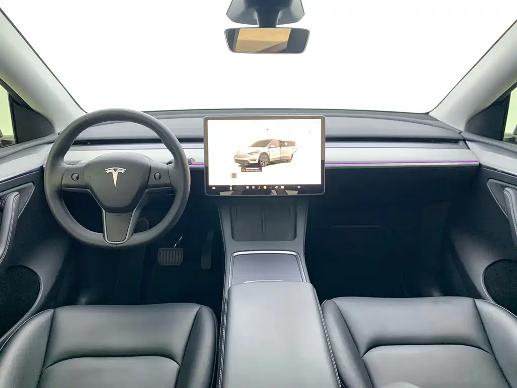 Tesla Model Y 2024 — фото 7