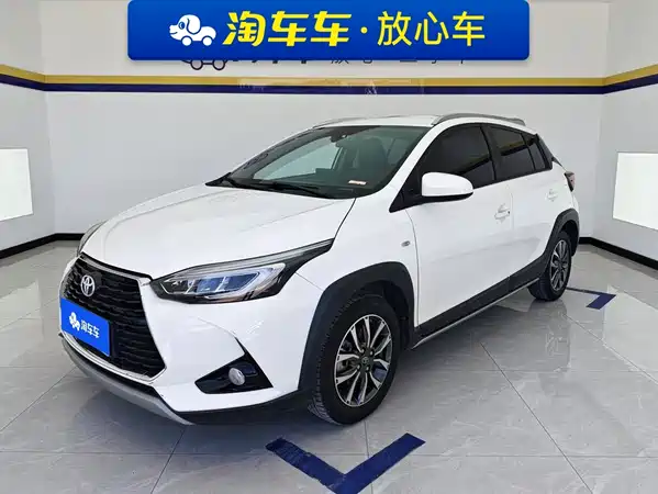 Toyota Yaris L 2022