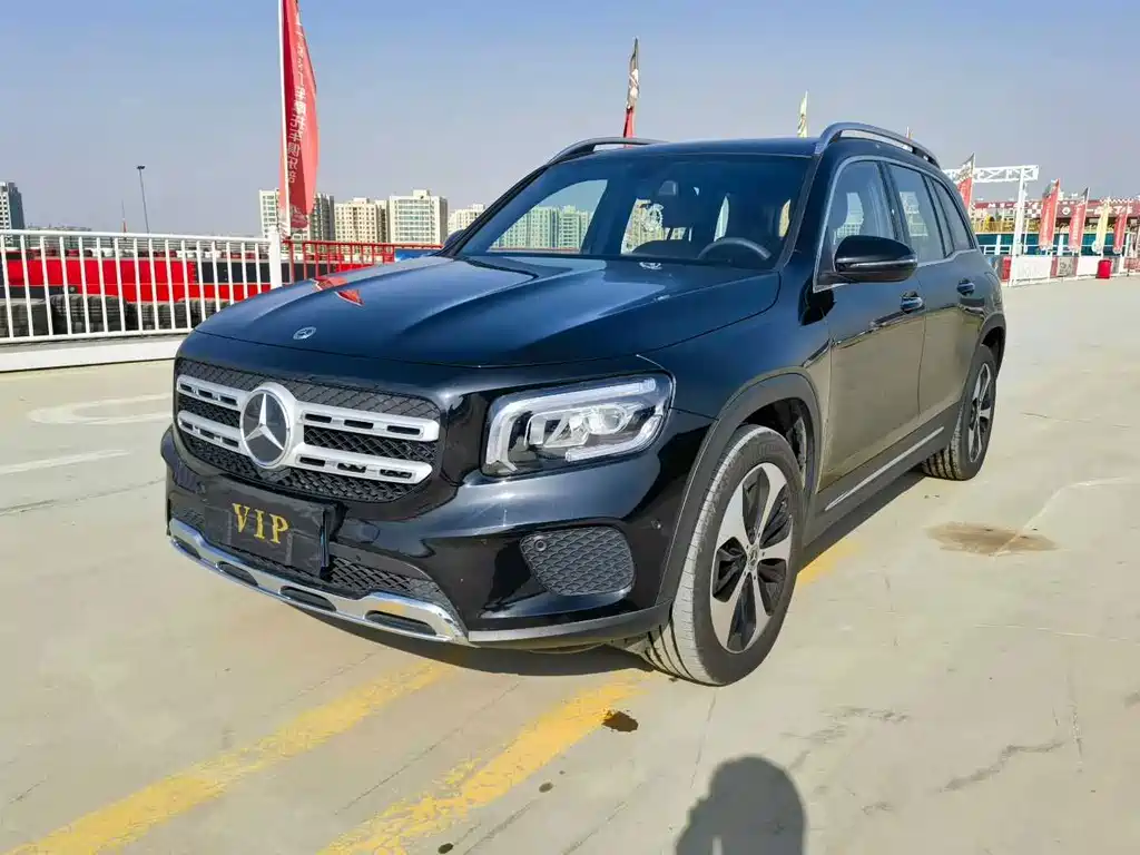 Mercedes-Benz GLB 2023