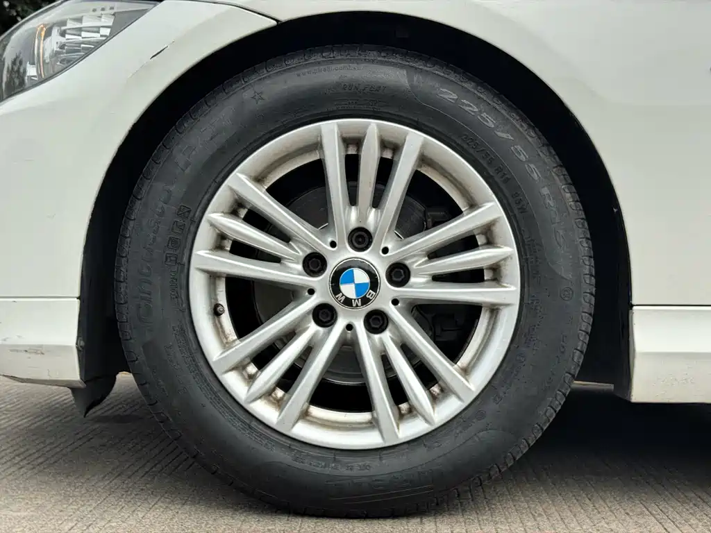 BMW 3 Series 2012 — фото 6