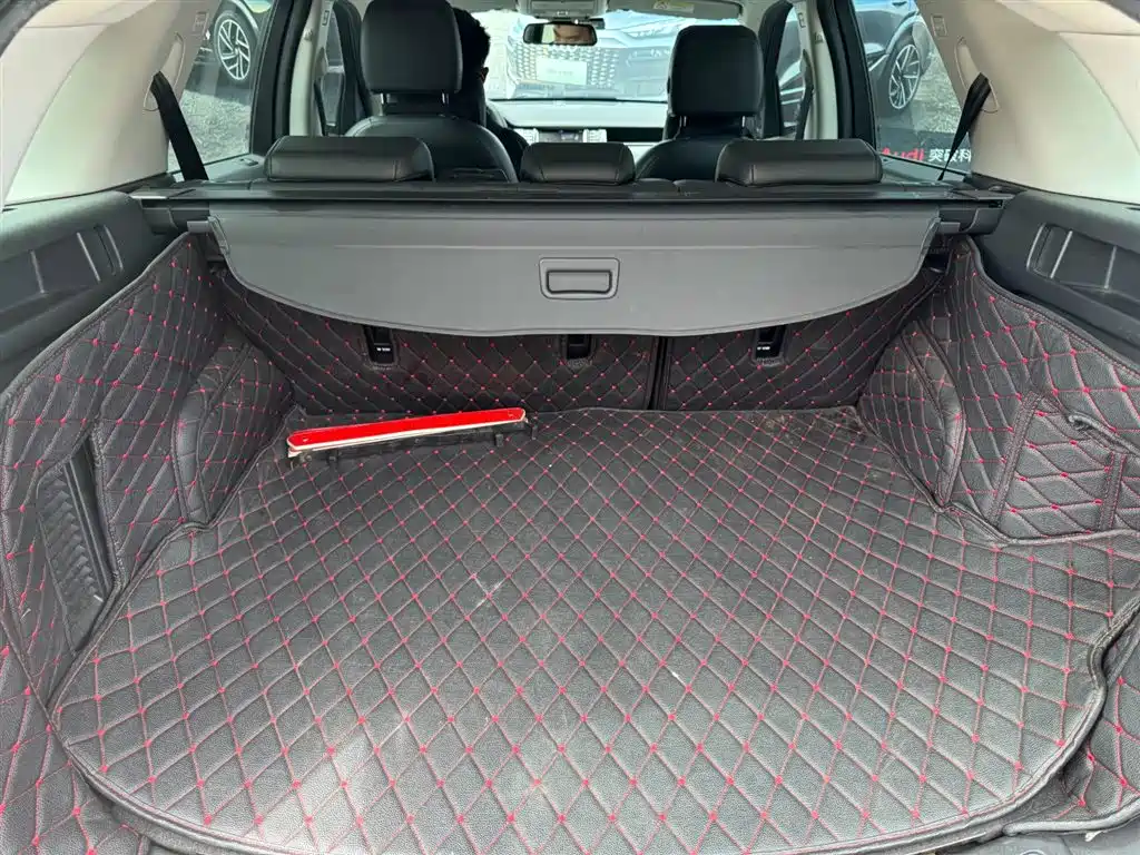 Land Rover Discovery Sport 2017 — фото 28
