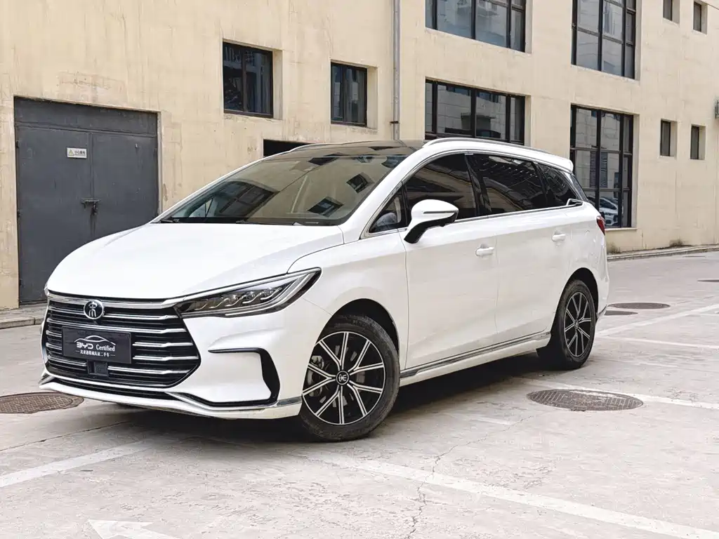 BYD Song MAX New Energy 2022 — фото 1
