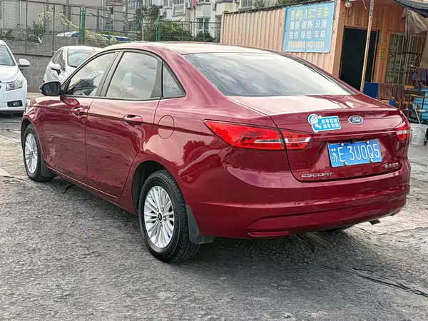 Ford Escort 2015