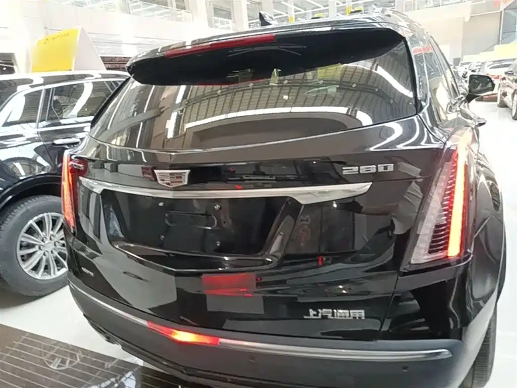 Cadillac XT5 2021 — фото 6