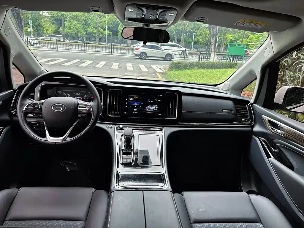 GAC Motor Trumpchi M8 2023 — фото 16