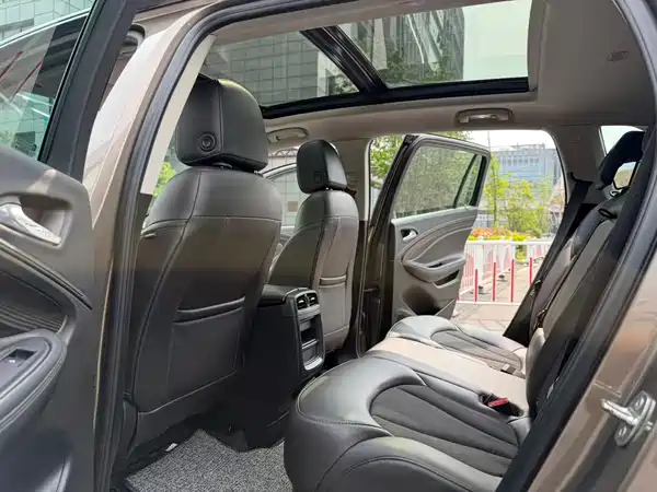 Buick Envision Plus 2018