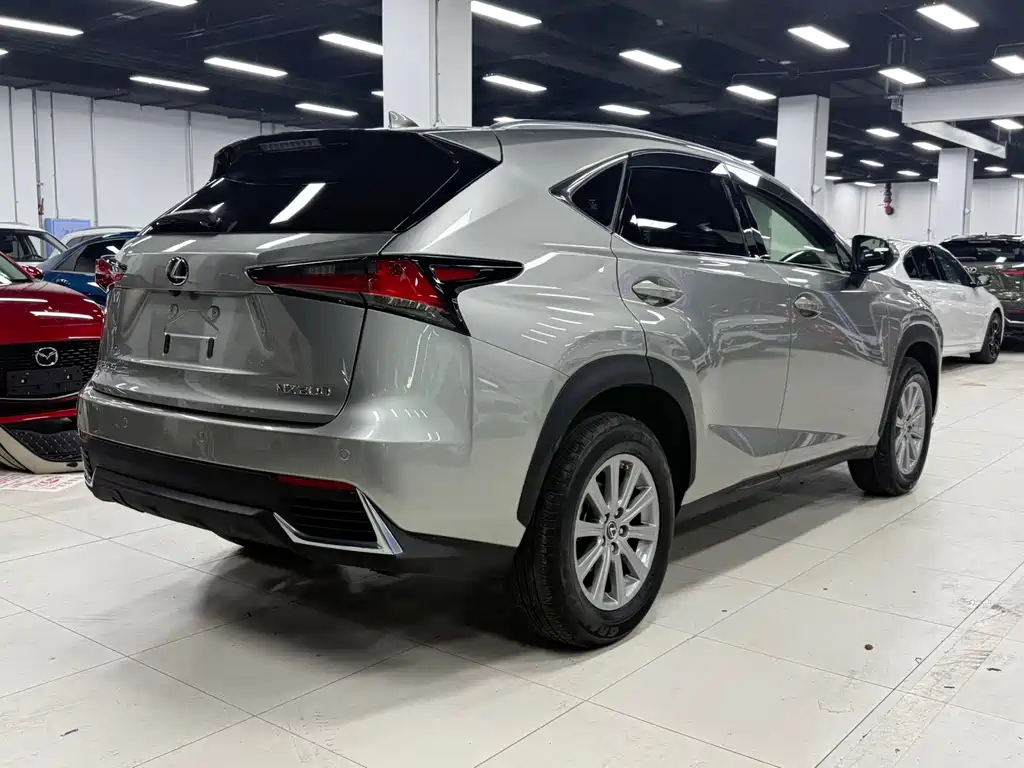 Lexus NX 2021 — фото 4