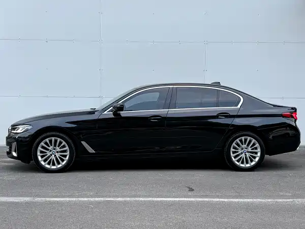 BMW 5 Series 2022