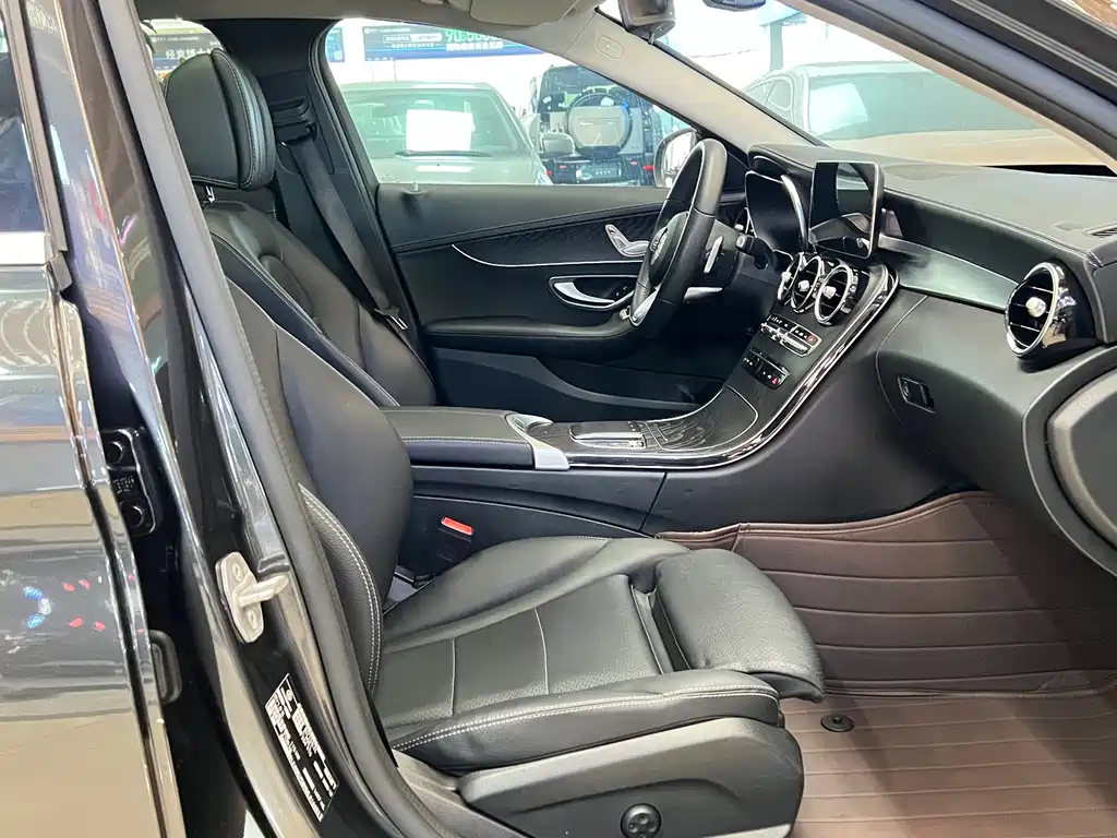 Mercedes-Benz C-Class 2020 — фото 11