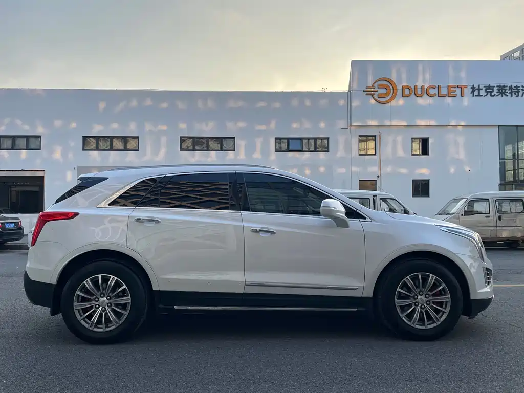Cadillac XT5 2018 — фото 23
