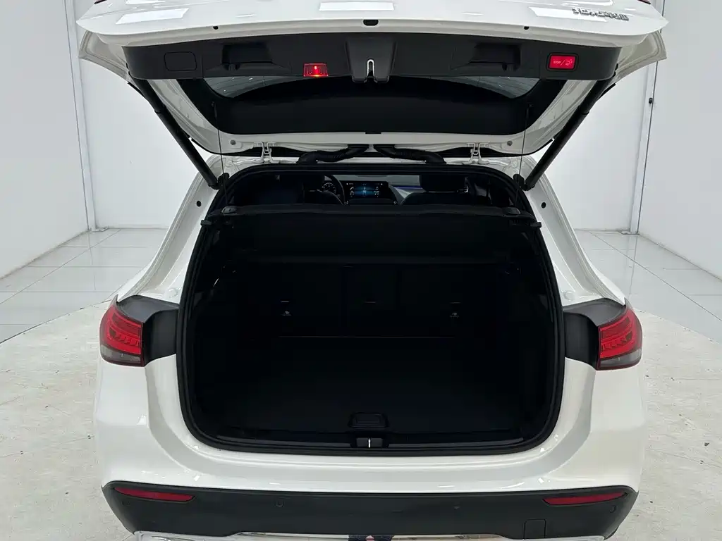 Mercedes-Benz GLA 2021 — фото 15