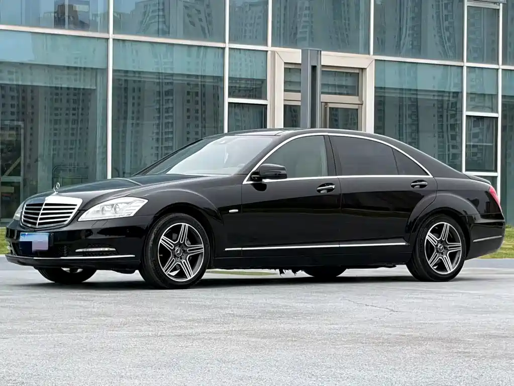 Mercedes-Benz S-Class 2013